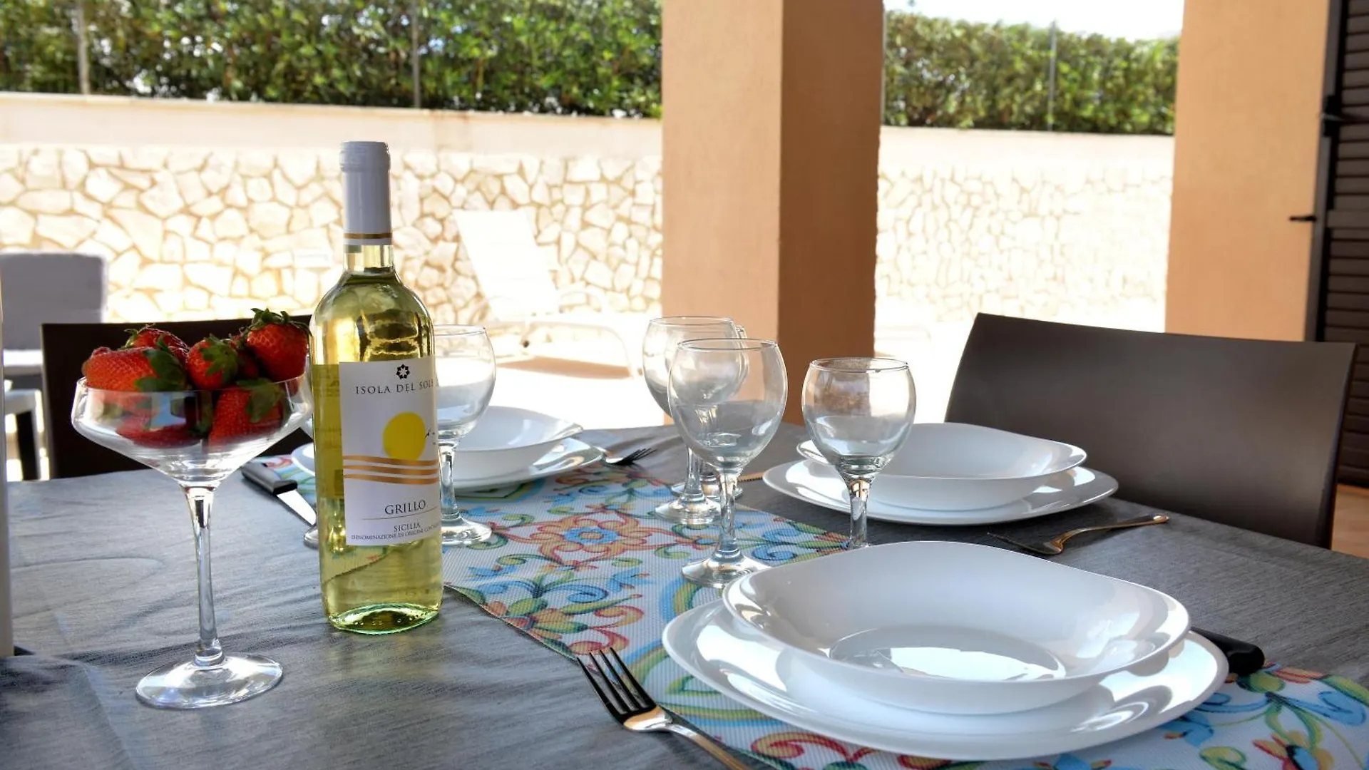 Villa Marzamemi 0*,
